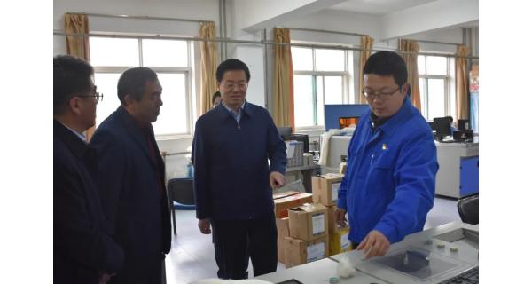 寶雞市委常委、統(tǒng)戰(zhàn)部部長高宏真一行來紡電公司調(diào)研
